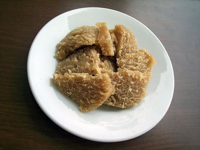 Helaw flour halva